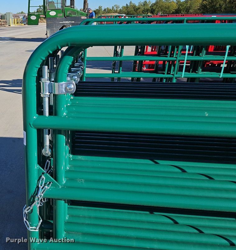 image for item LM9202 (12) B&W 16' livestock gates