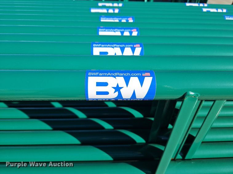 image for item LM9202 (12) B&W 16' livestock gates