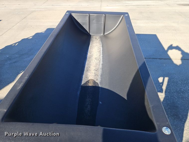 image for item LM9205 (5) B&W bunk feeders