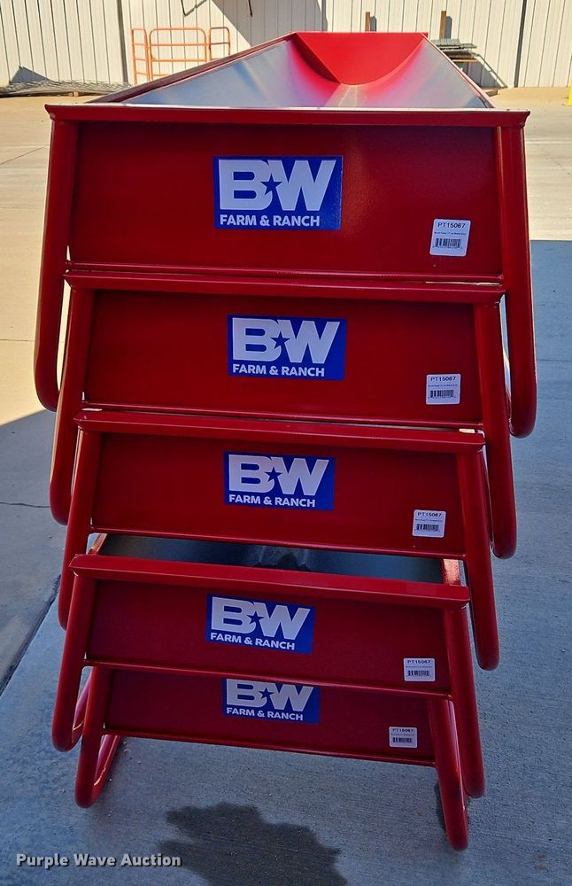 image for item LM9208 (5) B&W 11' bunk feeders