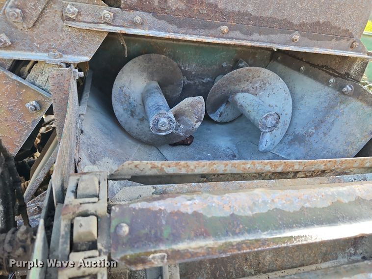 image for item LM9212 Oliver 5  corn picker