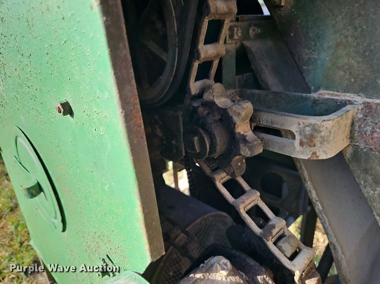 image for item LM9212 Oliver 5  corn picker