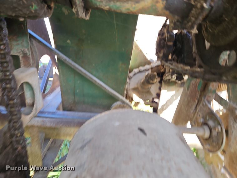 image for item LM9212 Oliver 5  corn picker