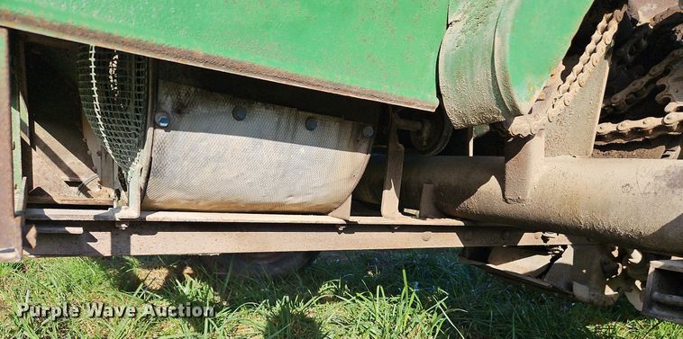 image for item LM9212 Oliver 5  corn picker