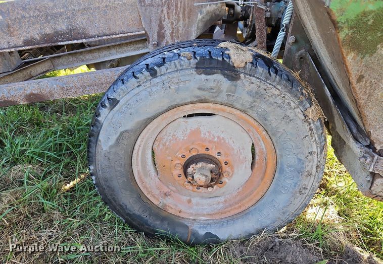 image for item LM9212 Oliver 5  corn picker