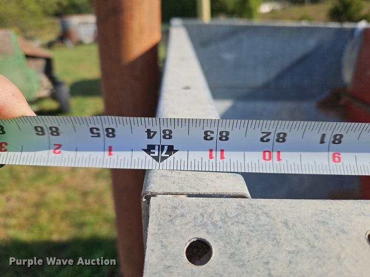 image for item LM9213 Snowco FM60-8  grain cart