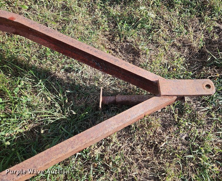 image for item LM9213 Snowco FM60-8  grain cart