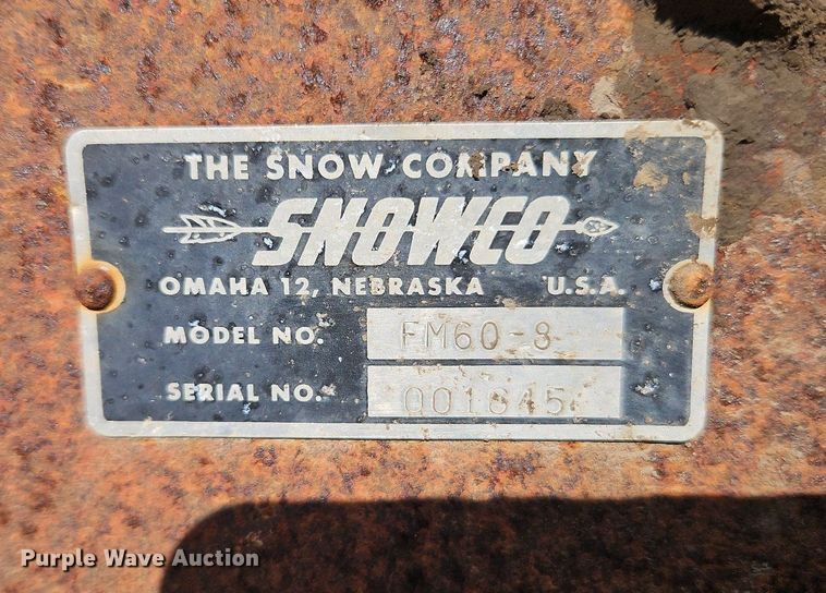 image for item LM9213 Snowco FM60-8  grain cart