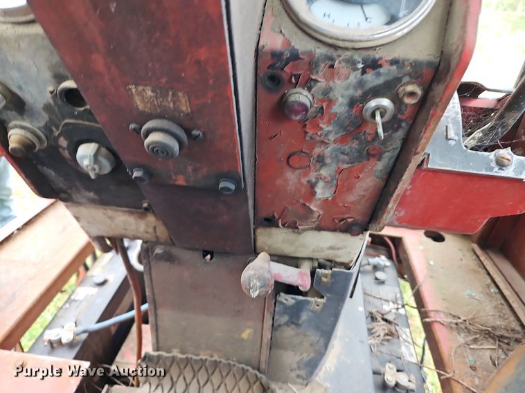 image for item LM9215 International Harvester 1066  tractor