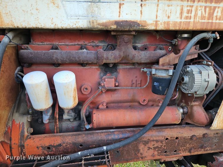 image for item LM9215 International Harvester 1066  tractor