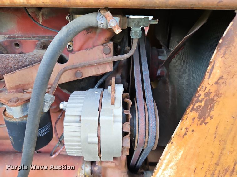 image for item LM9215 International Harvester 1066  tractor