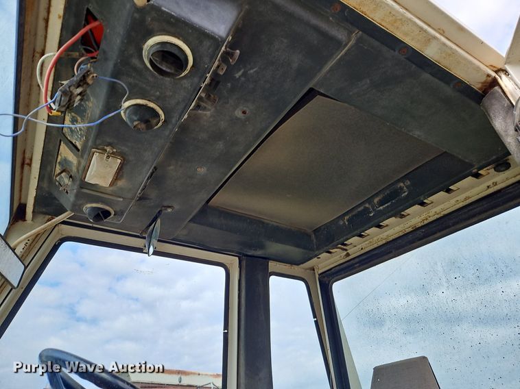 image for item LM9216 Case Agri King  tractor