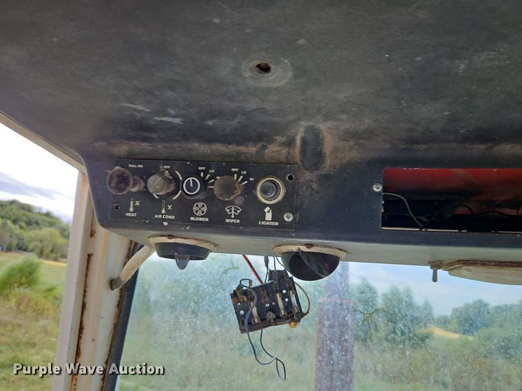 image for item LM9216 Case Agri King  tractor