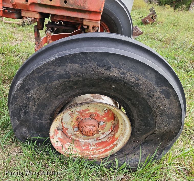 image for item LM9216 Case Agri King  tractor