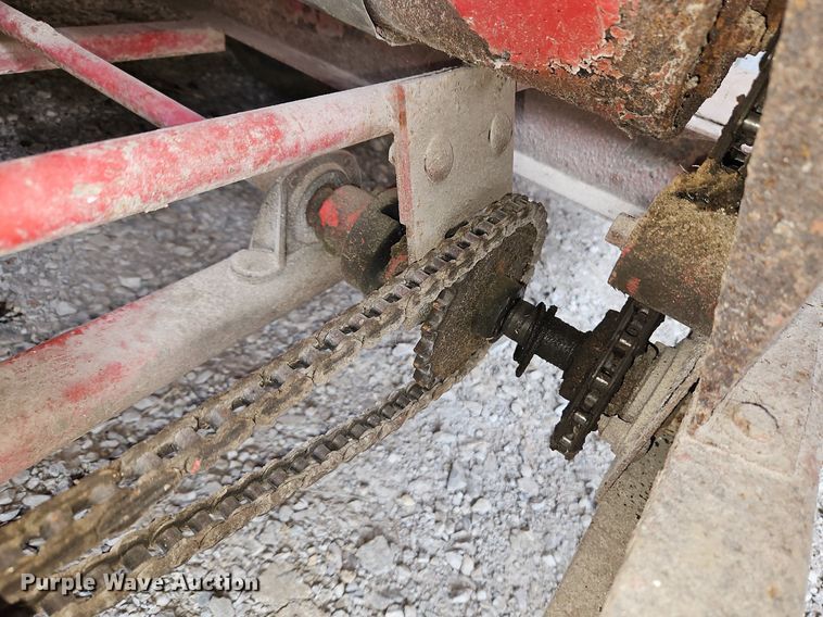 image for item LM9217 Massey Ferguson 15  feed grinder/mixer