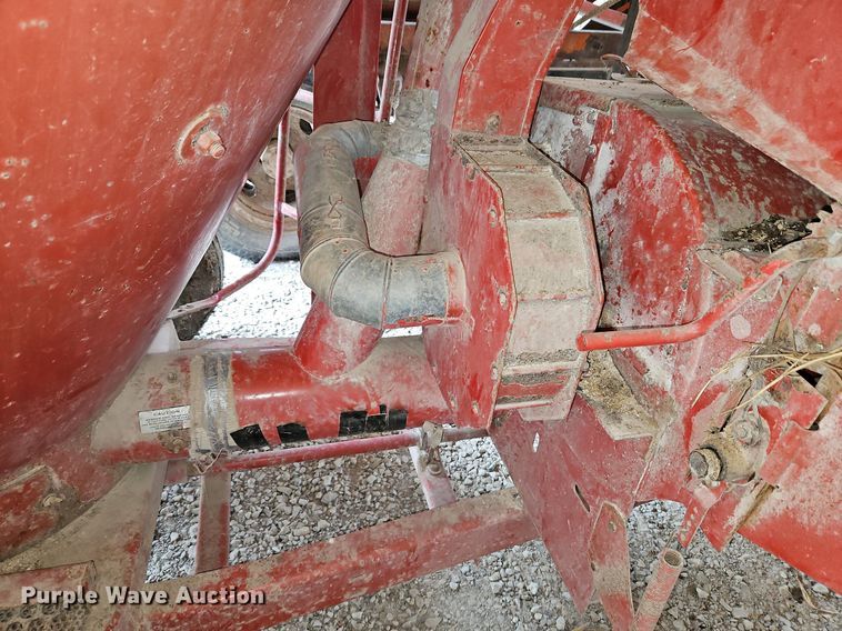 image for item LM9217 Massey Ferguson 15  feed grinder/mixer