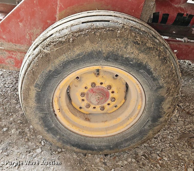 image for item LM9217 Massey Ferguson 15  feed grinder/mixer