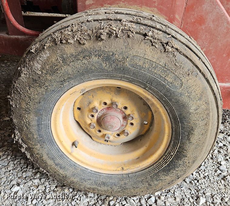 image for item LM9217 Massey Ferguson 15  feed grinder/mixer