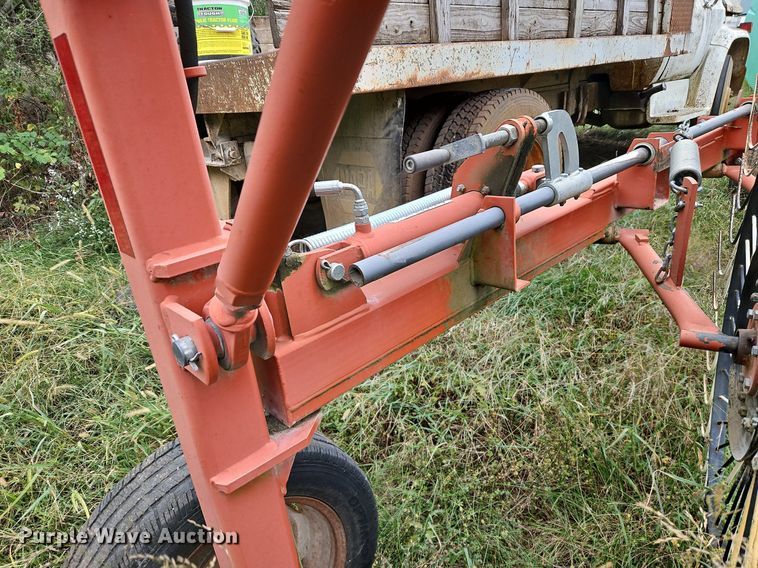 image for item LM9218 Rhino DF-12  hay rake