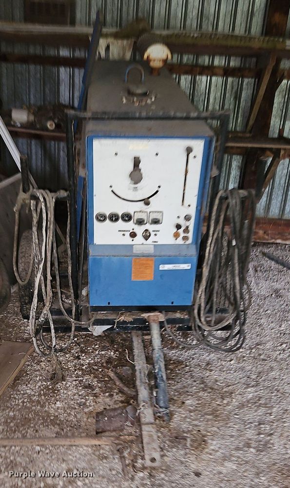 image for item LM9220 Miller Trailblazer 55G  welder