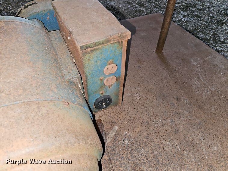 image for item LM9221 Generator