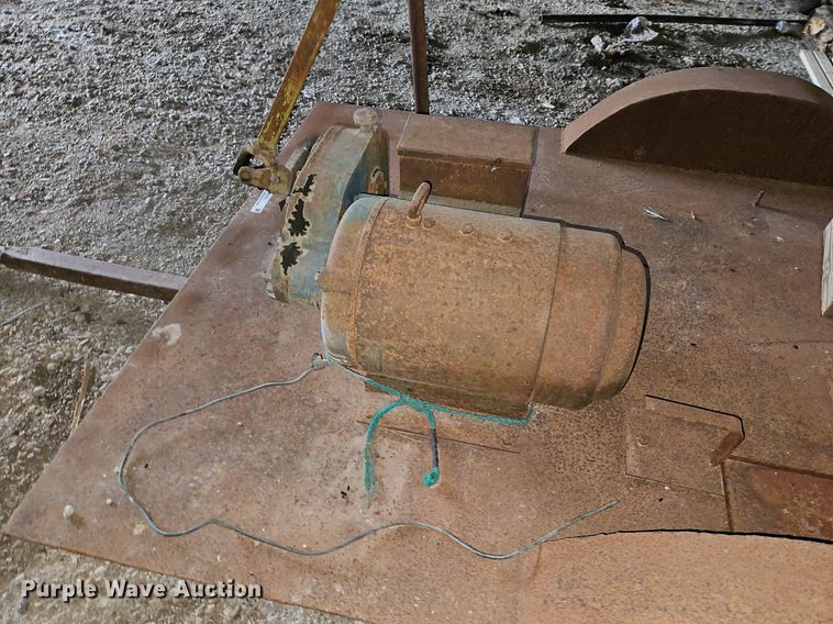 image for item LM9221 Generator