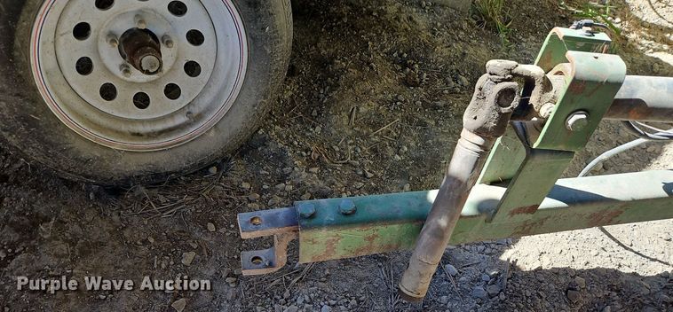 image for item LM9226 John Deere 346  small square baler