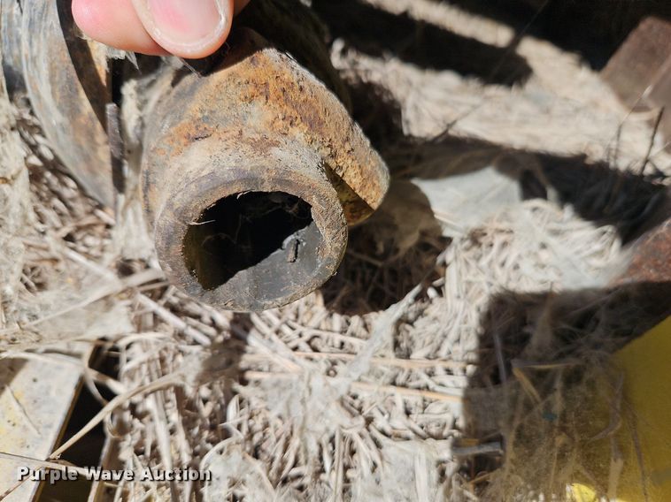 image for item LM9226 John Deere 346  small square baler