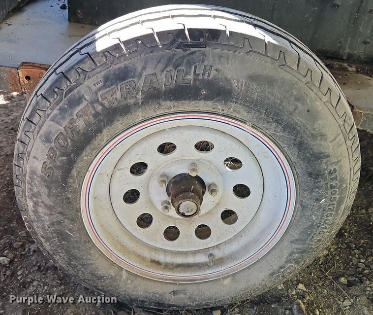 image for item LM9226 John Deere 346  small square baler