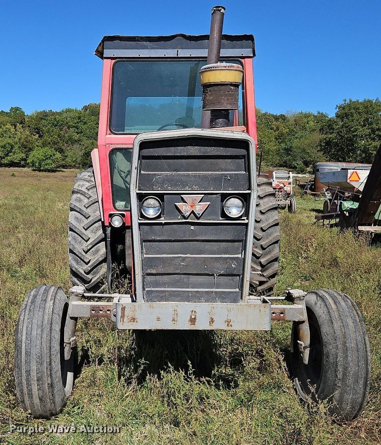 image for item LM9230 Massey Ferguson 1105  tractor