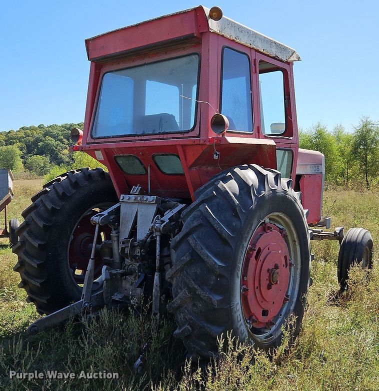 image for item LM9230 Massey Ferguson 1105  tractor