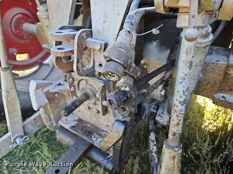 image for item LM9230 Massey Ferguson 1105  tractor