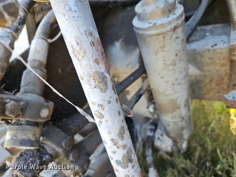 image for item LM9230 Massey Ferguson 1105  tractor