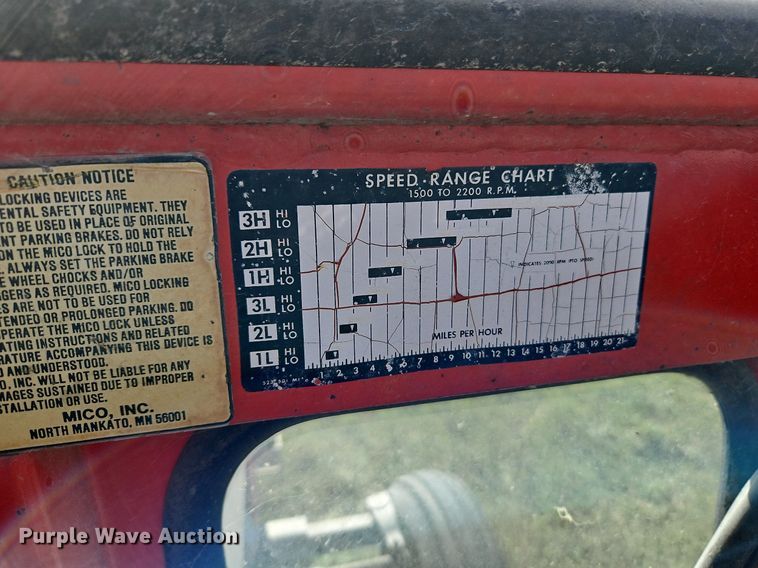 image for item LM9230 Massey Ferguson 1105  tractor