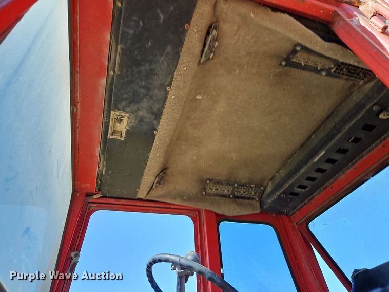 image for item LM9230 Massey Ferguson 1105  tractor