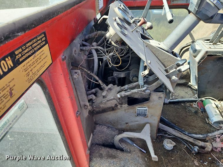 image for item LM9230 Massey Ferguson 1105  tractor