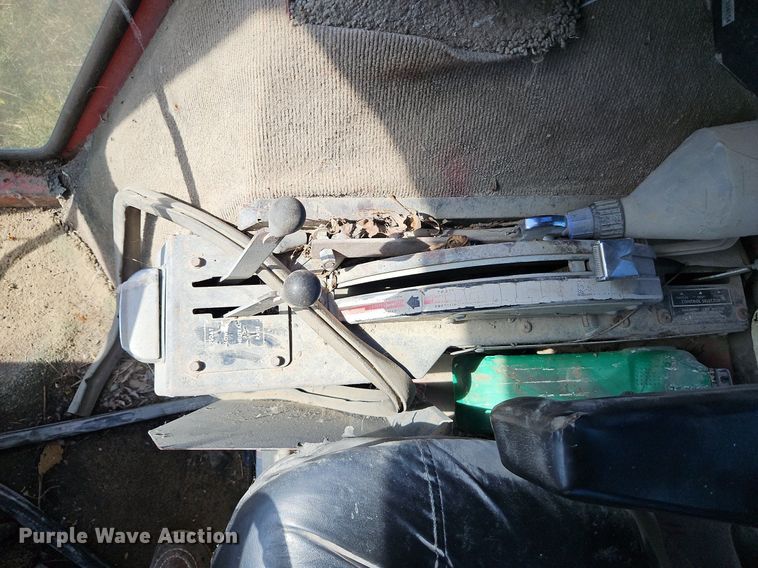 image for item LM9230 Massey Ferguson 1105  tractor