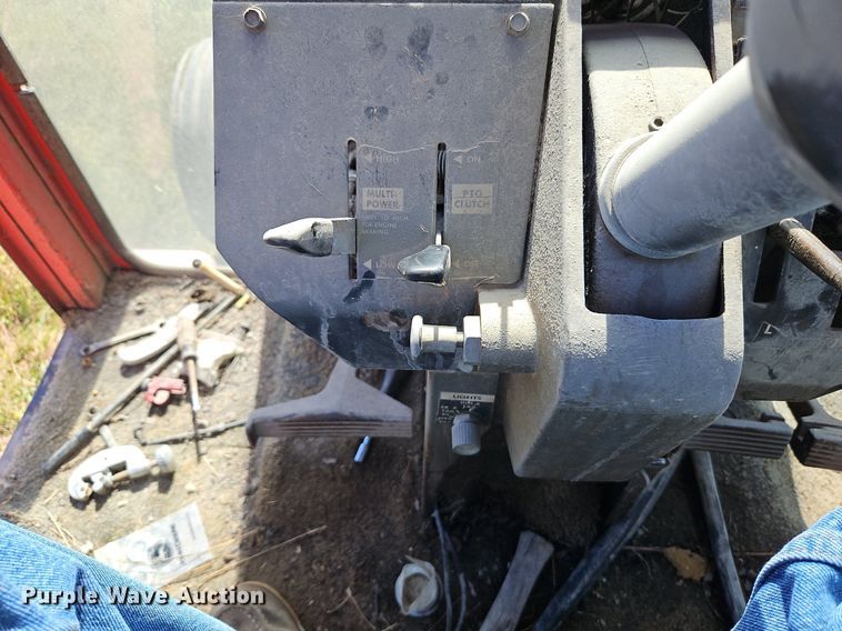 image for item LM9230 Massey Ferguson 1105  tractor