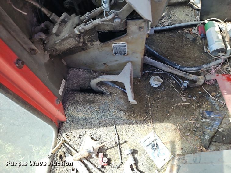 image for item LM9230 Massey Ferguson 1105  tractor