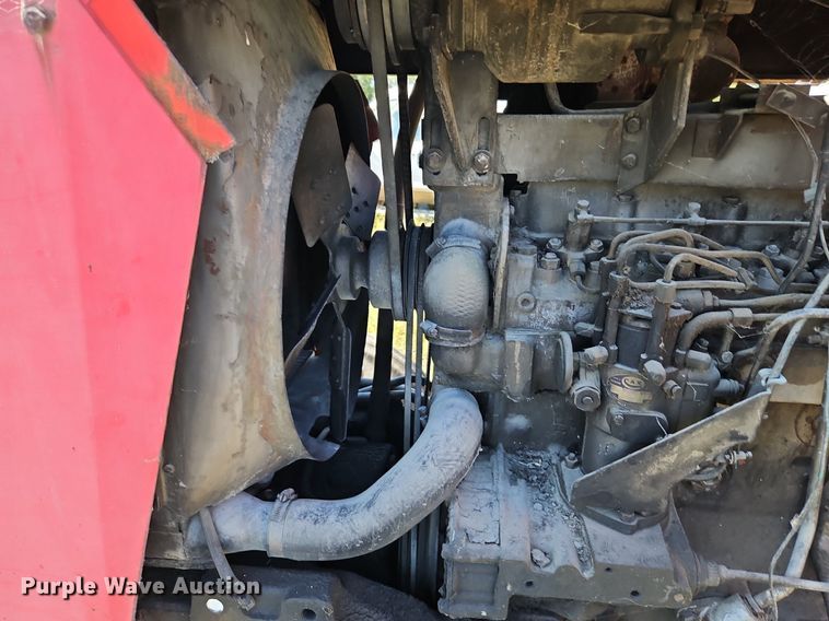 image for item LM9230 Massey Ferguson 1105  tractor