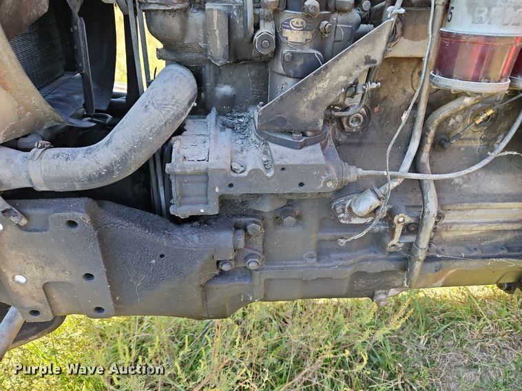 image for item LM9230 Massey Ferguson 1105  tractor