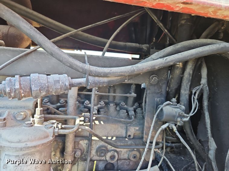 image for item LM9230 Massey Ferguson 1105  tractor