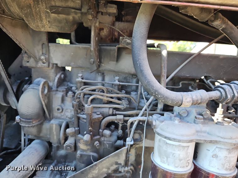 image for item LM9230 Massey Ferguson 1105  tractor