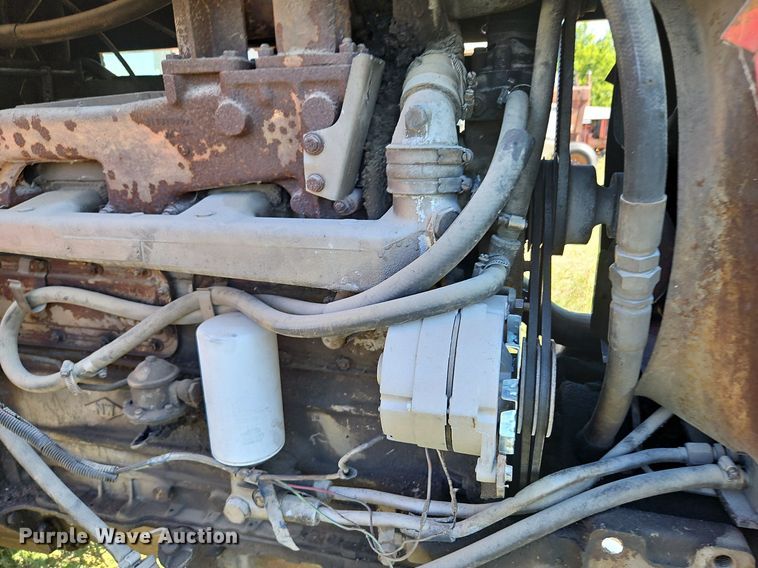 image for item LM9230 Massey Ferguson 1105  tractor