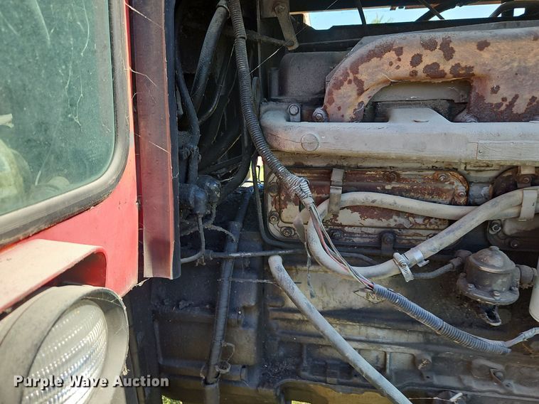 image for item LM9230 Massey Ferguson 1105  tractor