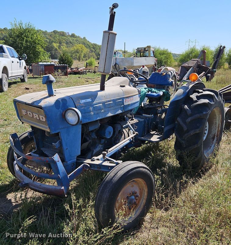 image for item LM9231 Ford 2000  tractor