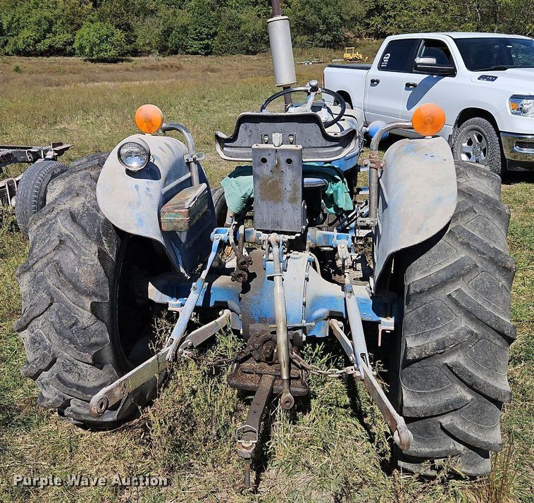image for item LM9231 Ford 2000  tractor