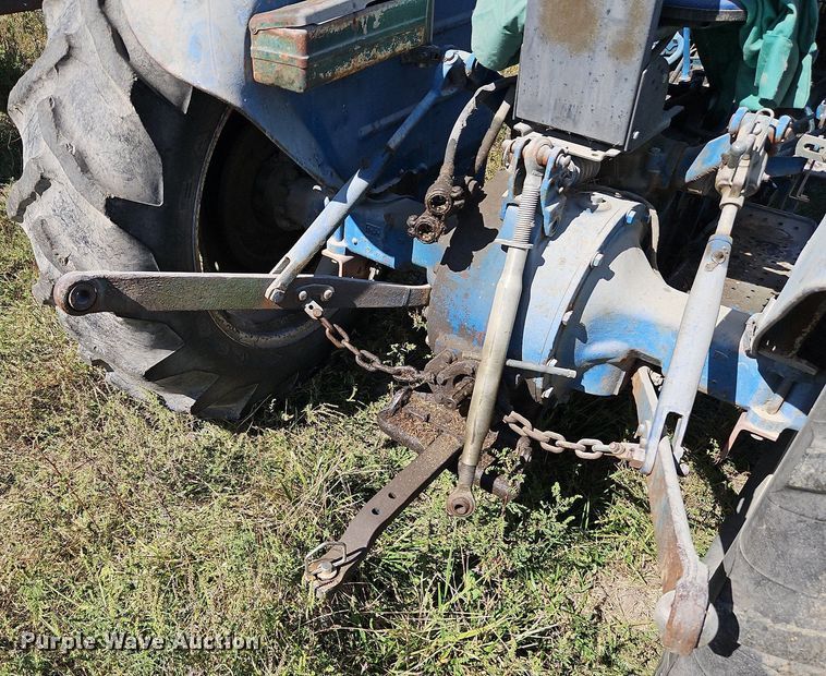 image for item LM9231 Ford 2000  tractor