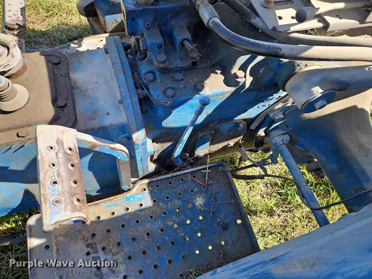 image for item LM9231 Ford 2000  tractor