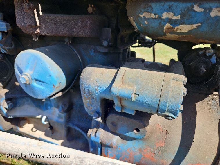 image for item LM9231 Ford 2000  tractor